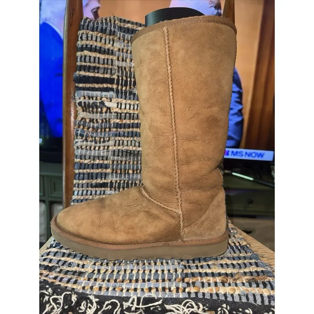 UGG Classic Tall II Boots Women Size [8] Chestnut Suede Sheepskin Winter Cozy